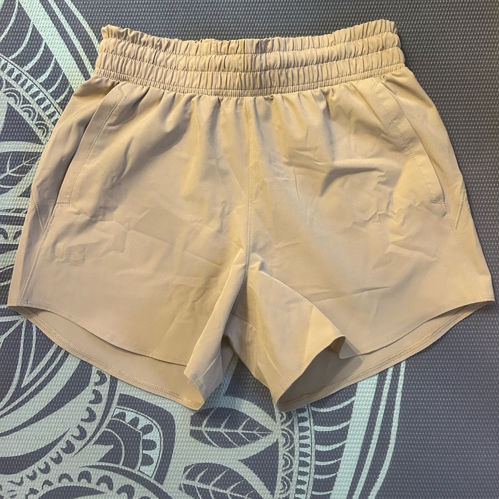 UA Flex Woven Short